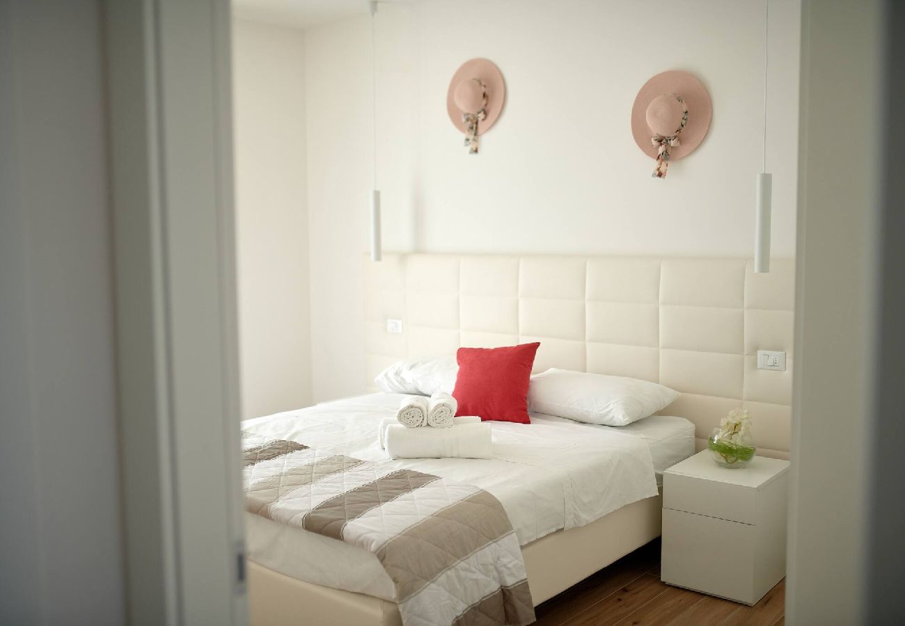 Ferienwohnung in Jesolo - West Village Appartamento - NUOVO con piscina 