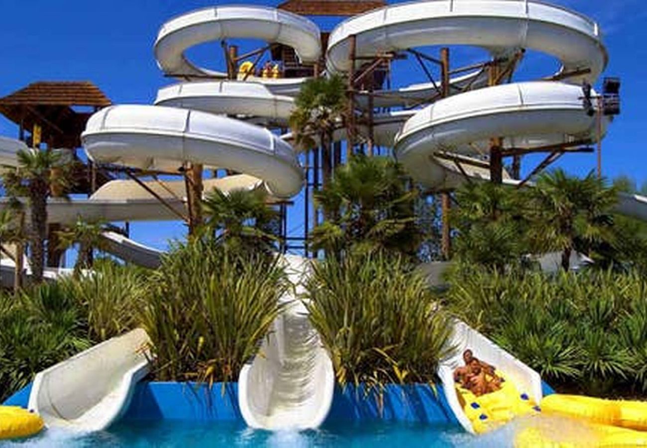 Ferienwohnung in Jesolo - West Village Appartamento - NUOVO con piscina 