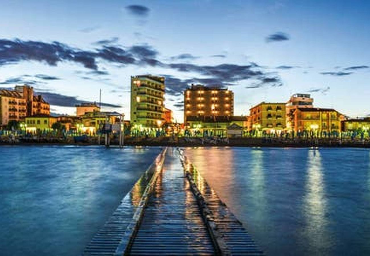 Ferienwohnung in Jesolo - West Village Appartamento - NUOVO con piscina 