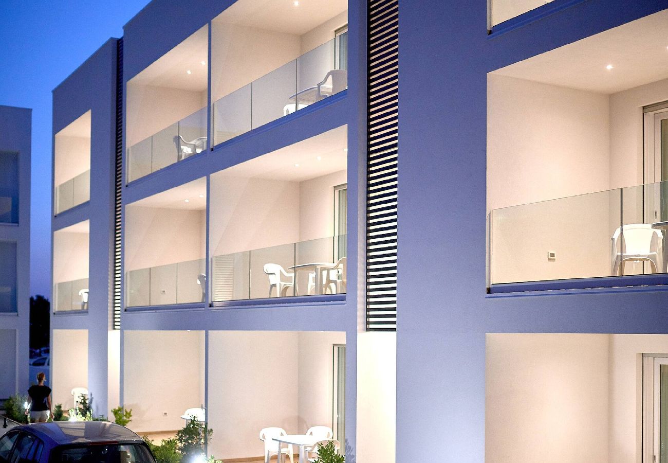 Ferienwohnung in Jesolo - West Village Appartamento - NUOVO con piscina 