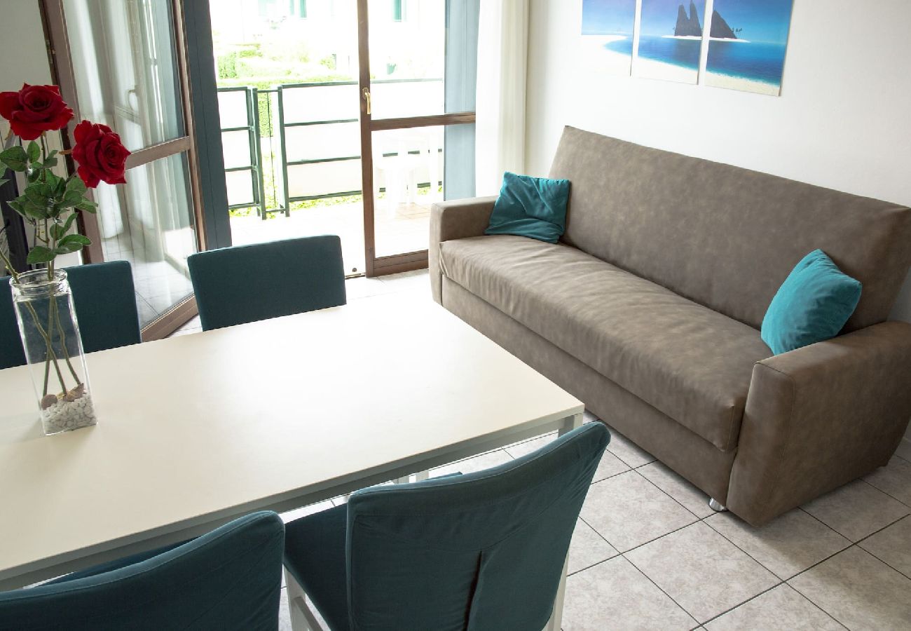 Apartment in Cavallino-Treporti - Appartamento Smeraldo a 100m dal mare 