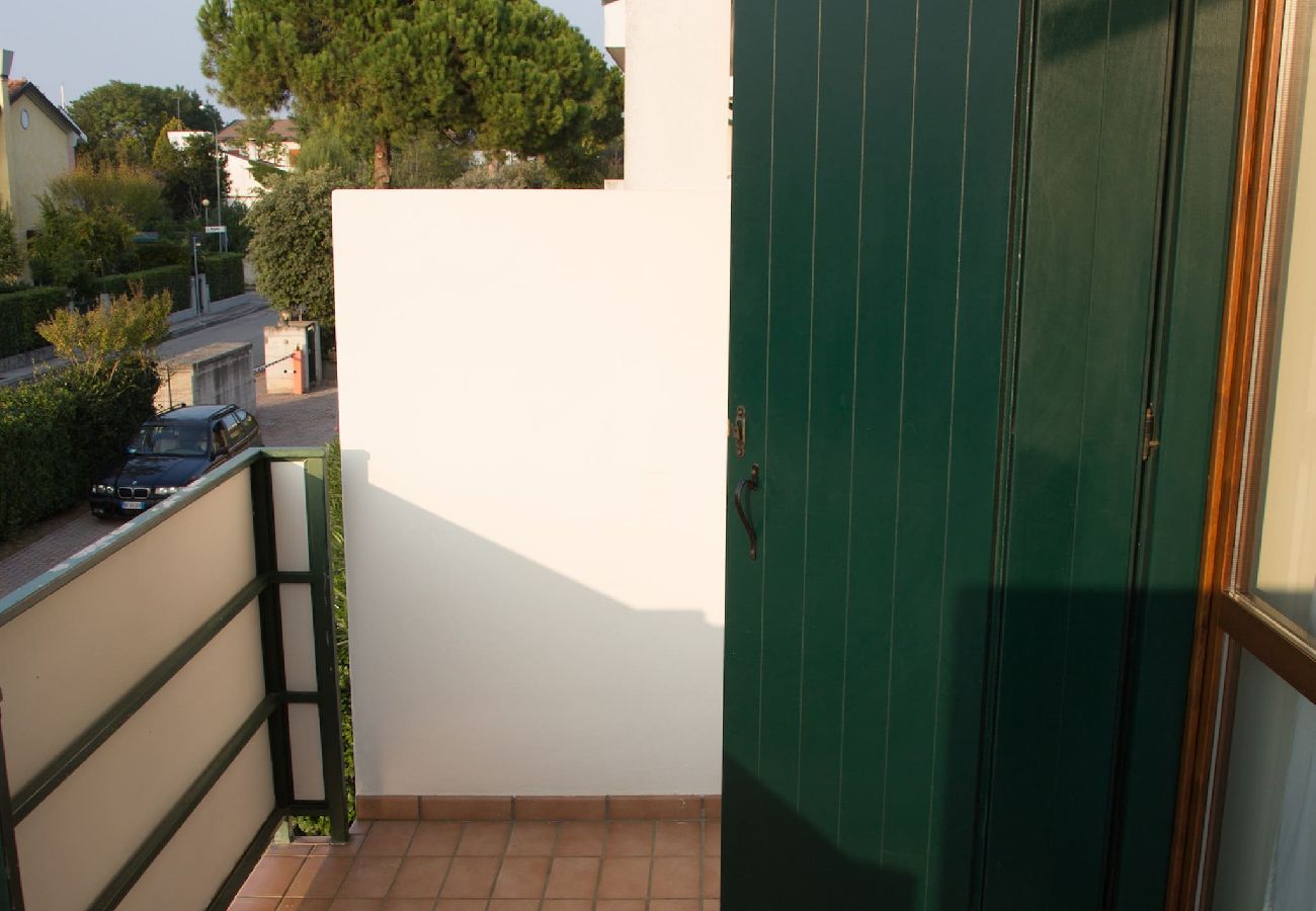 Apartment in Cavallino-Treporti - Appartamento Smeraldo a 100m dal mare 