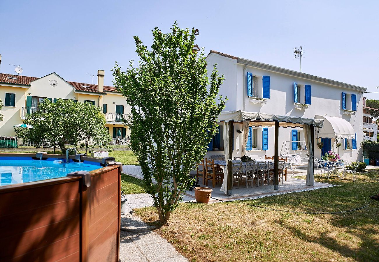 House in Jesolo - Cà Del Mar - Villa con giardino e piscina 