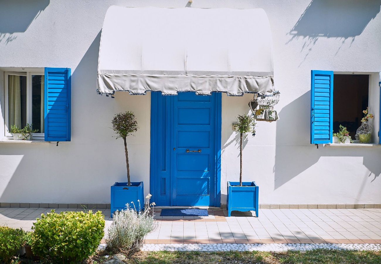House in Jesolo - Cà Del Mar - Villa con giardino e piscina 