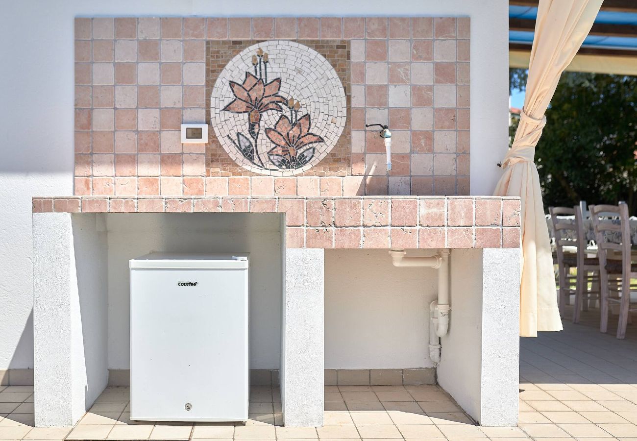 House in Jesolo - Cà Del Mar - Villa con giardino e piscina 