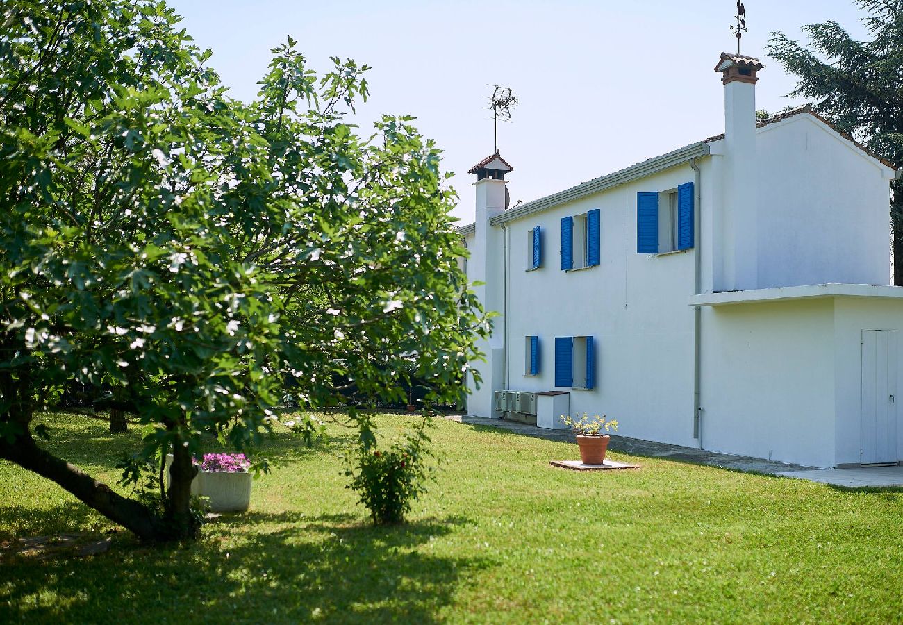 House in Jesolo - Cà Del Mar - Villa con giardino e piscina 