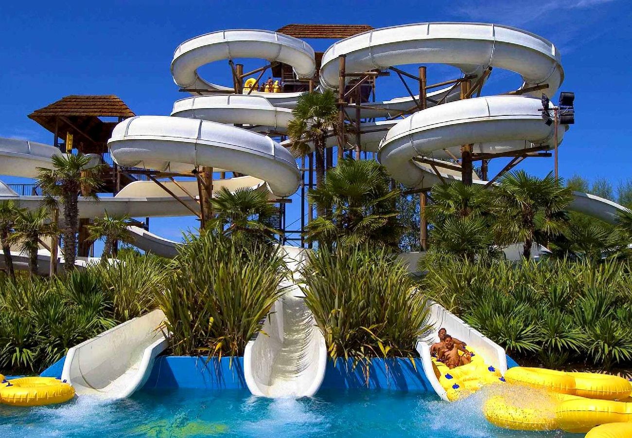 House in Jesolo - Cà Del Mar - Villa con giardino e piscina 